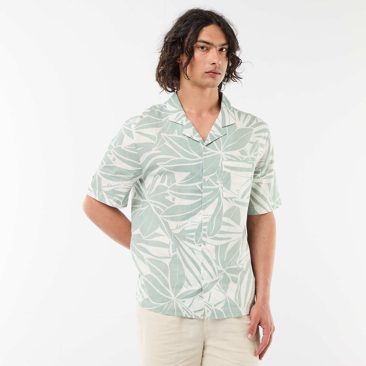 Camisa de lino mezclado de manga corta VERDE