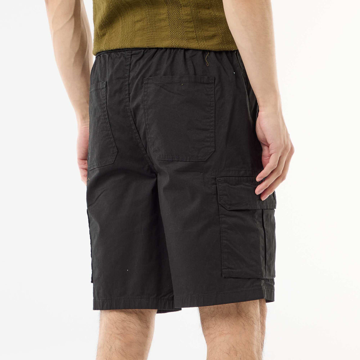 Bermuda chino en popelina con bolsillos con solapa NEGRO
