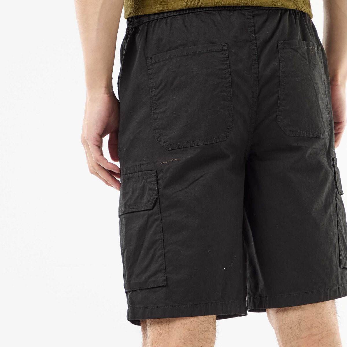 Bermuda chino en popelina con bolsillos con solapa NEGRO