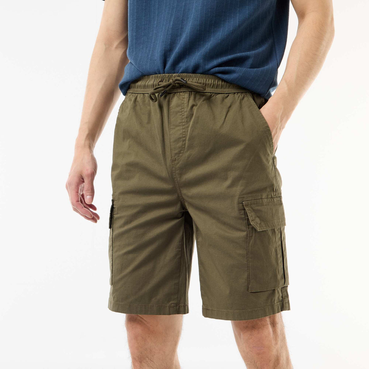 Bermuda chino en popelina con bolsillos con solapa KAKI