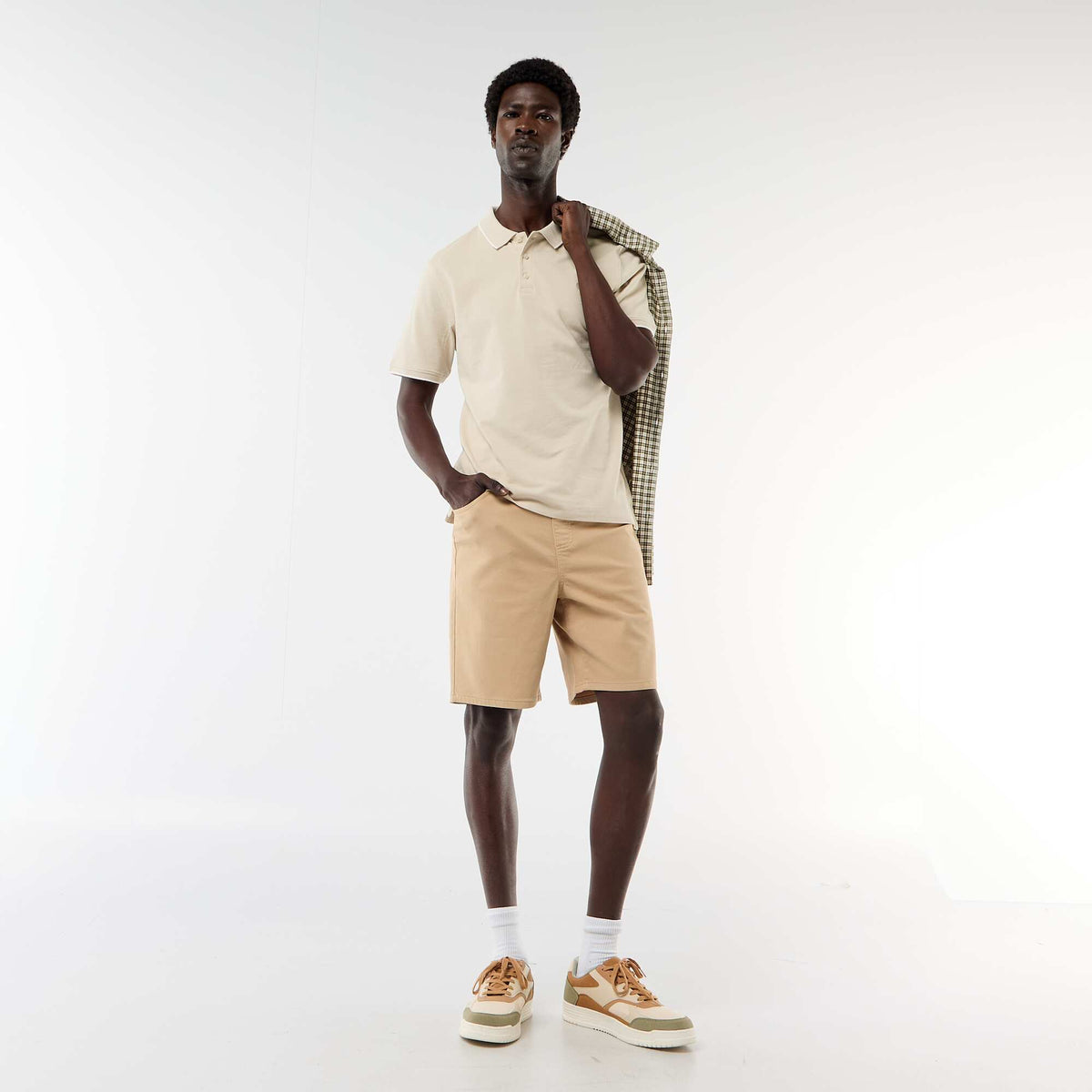 Bermuda ligera con cordones ajustables BEIGE