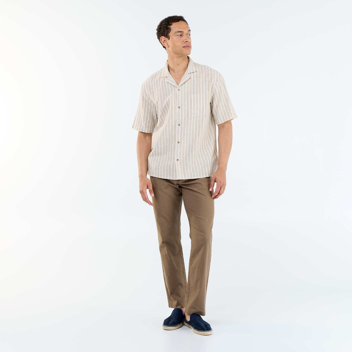 Camisa de lino mezclado de manga corta BEIGE