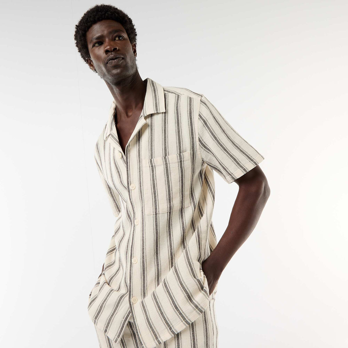 Camisa de manga corta con cuello con muesca BLANCO