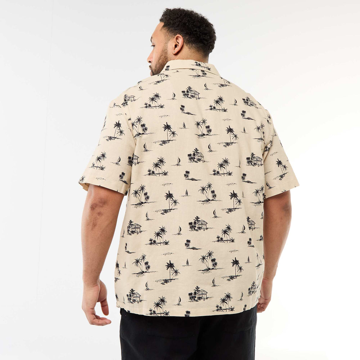Camisa de manga corta con estampado BEIGE