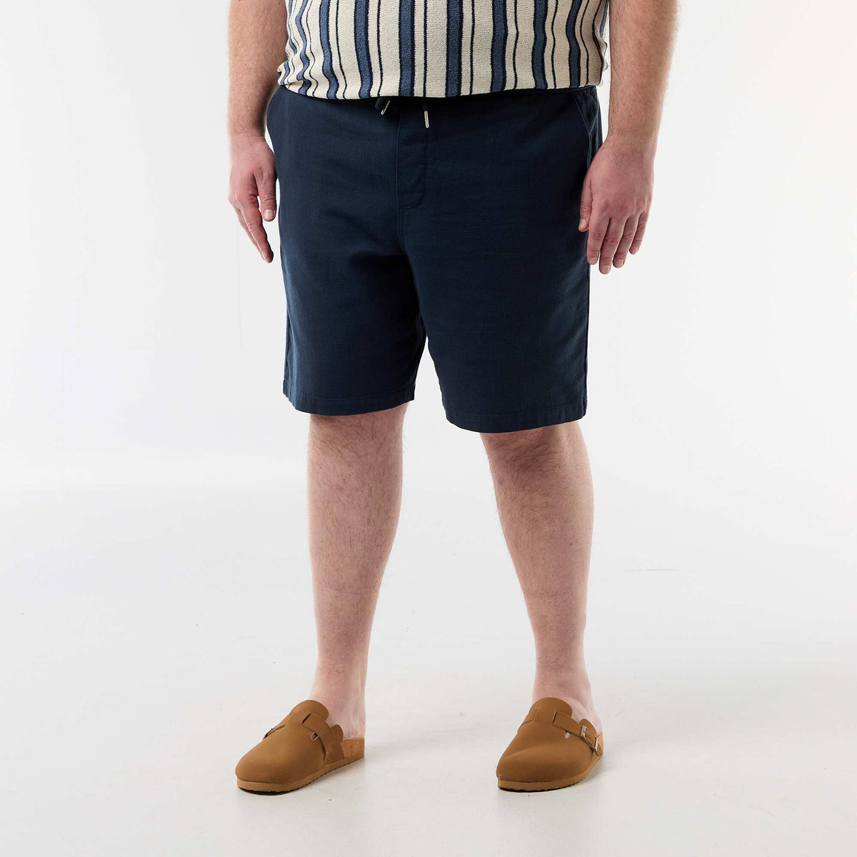 Bermudas lisas en dobby AZUL