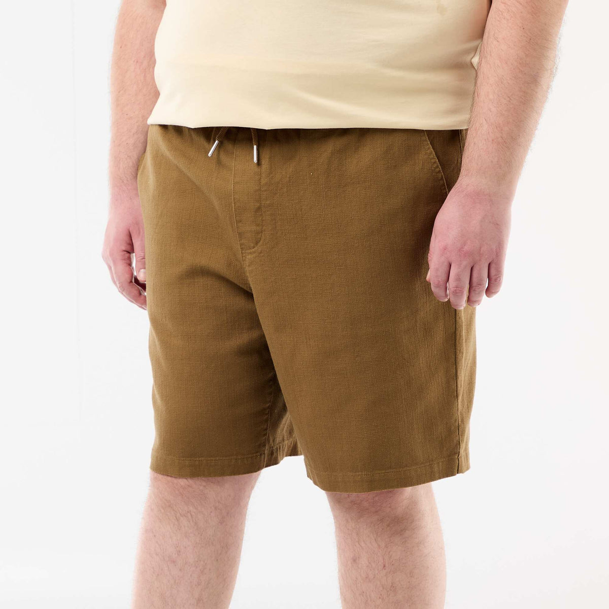 Bermudas lisas en dobby MARRON