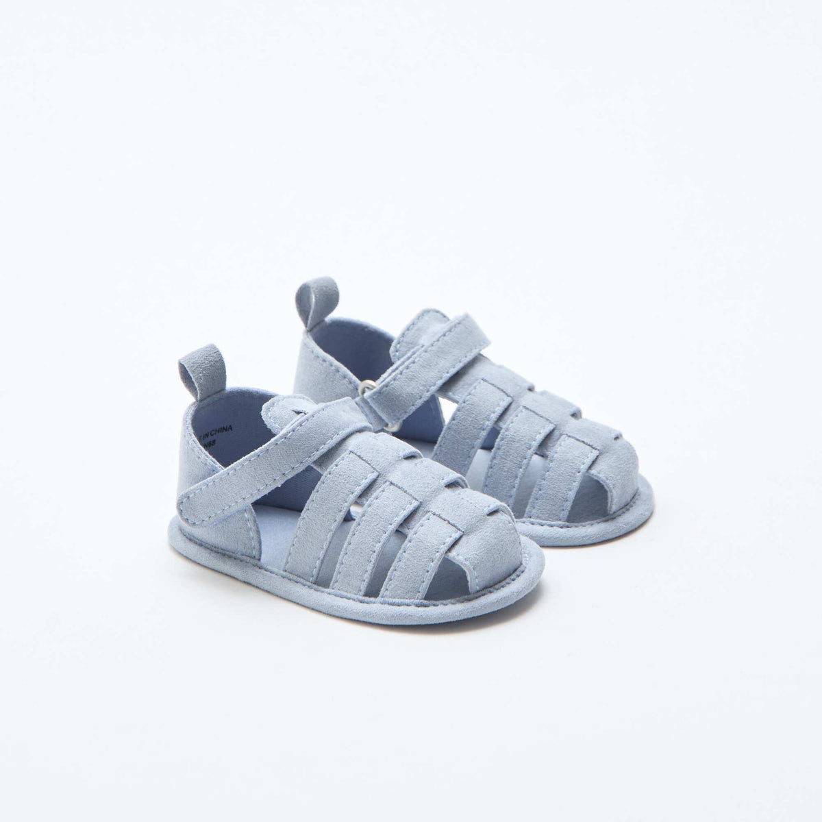 Par de sandalias con velcro VERDE