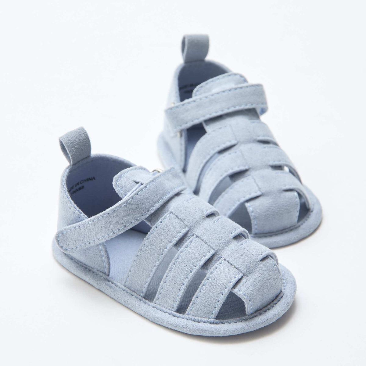 Par de sandalias con velcro VERDE