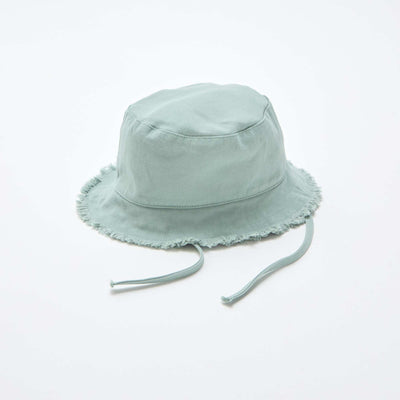 Gorro tipo pescador liso con flecos y cordones de algodón VERDE