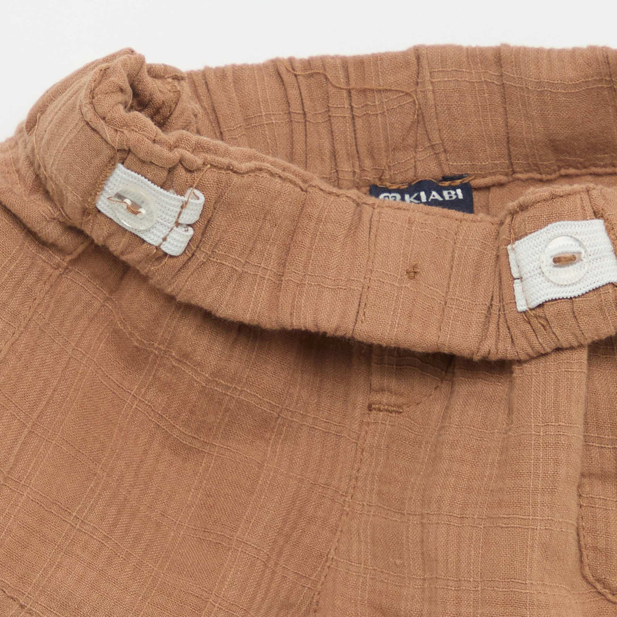Pantalón corto de algodón con 2 bolsillos de parche MARRON