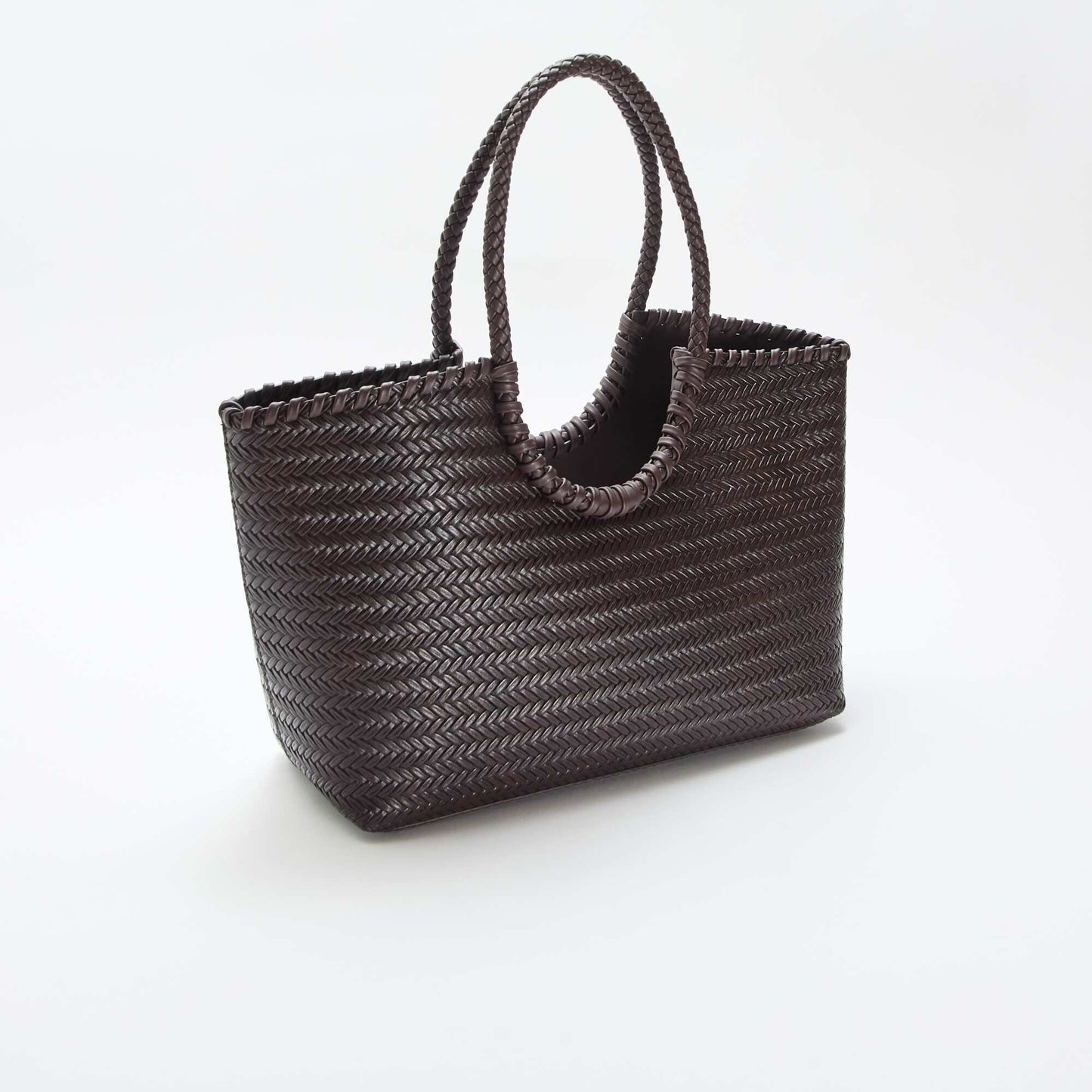 Bolso grande trenzado de forma rectangular MARRON