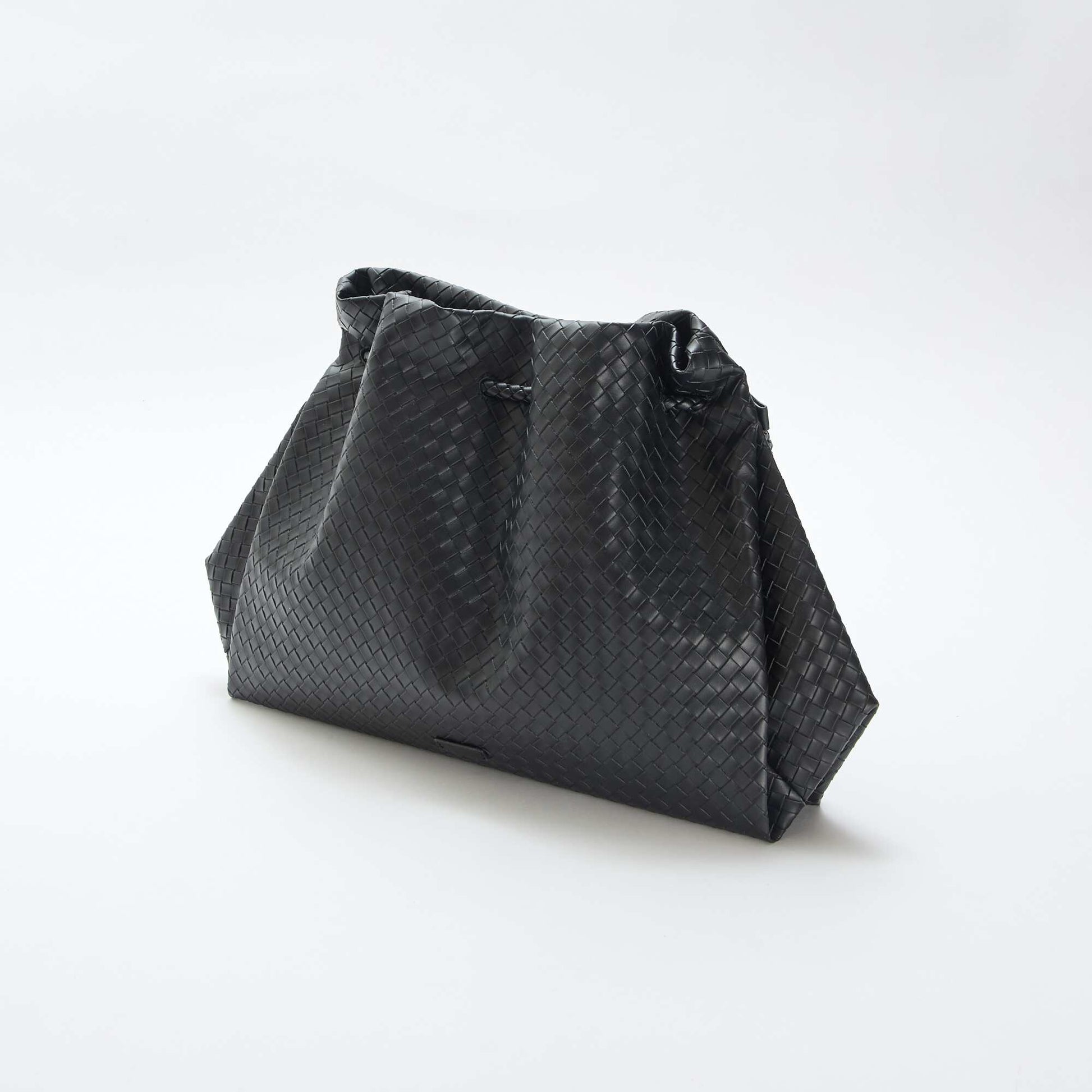 Bolso grande de imitación con efecto trenzado NEGRO