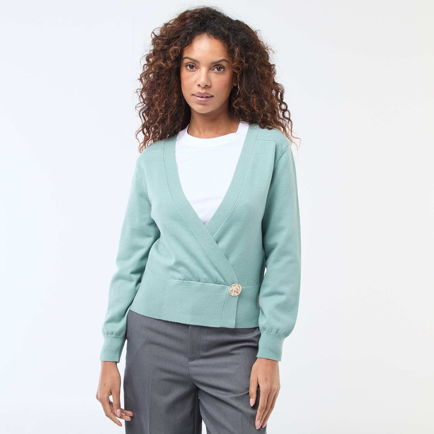 Sweater efecto cárdigan cruzado con botón dorado VERDE
