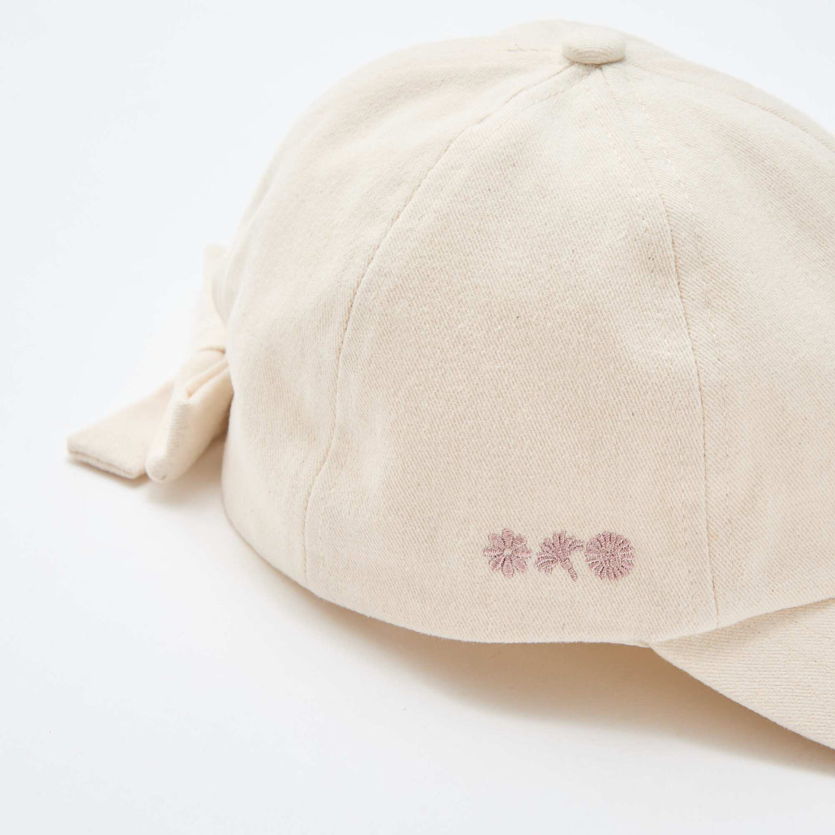 Gorra con lazo de fantasía en la parte trasera BEIGE
