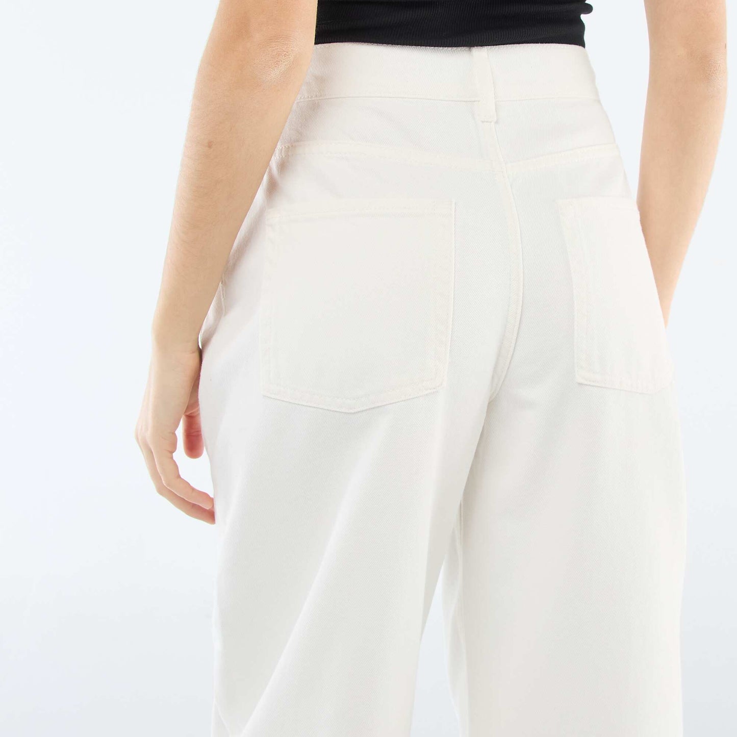 Pantalón jean corte globo BEIGE