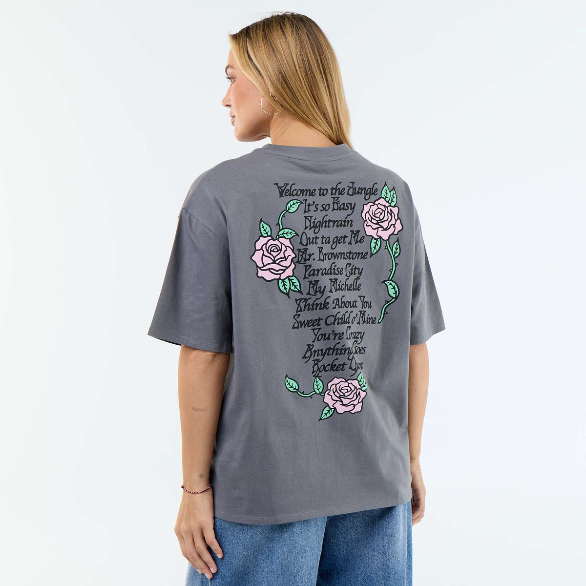 Camiseta 'Guns N\'Roses' de manga corta estampada por delante y por detrás GRIS