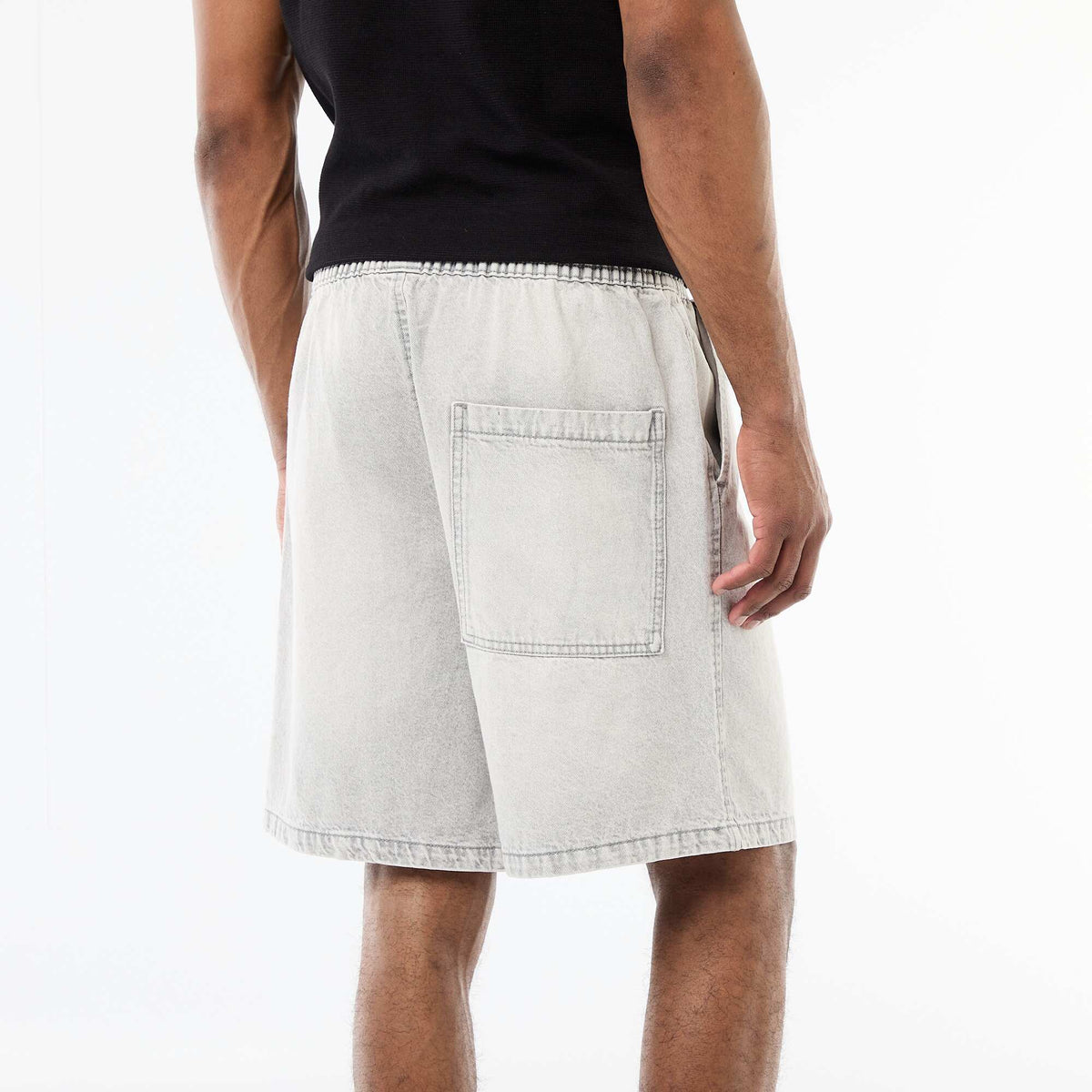 Bermuda jean con cintura elástica GRIS