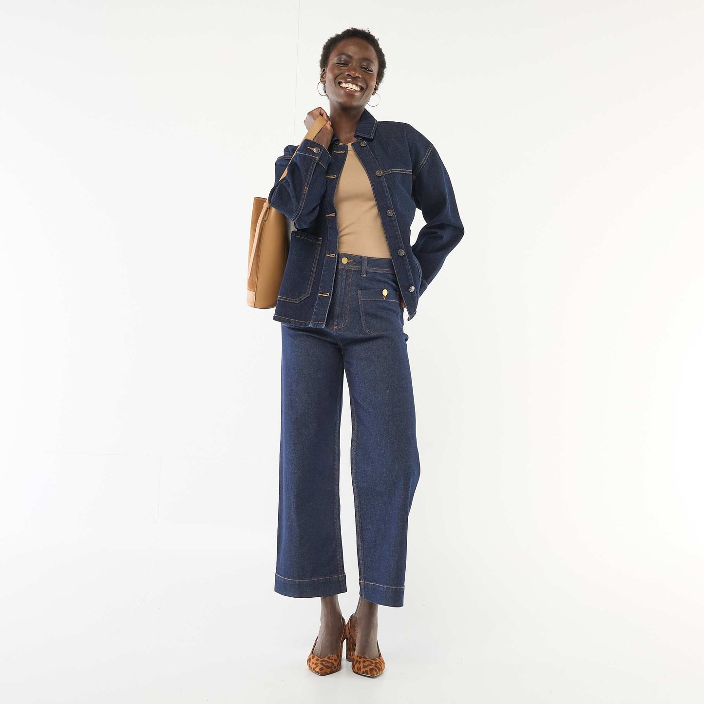 Pantalón jean cropped con botones AZUL