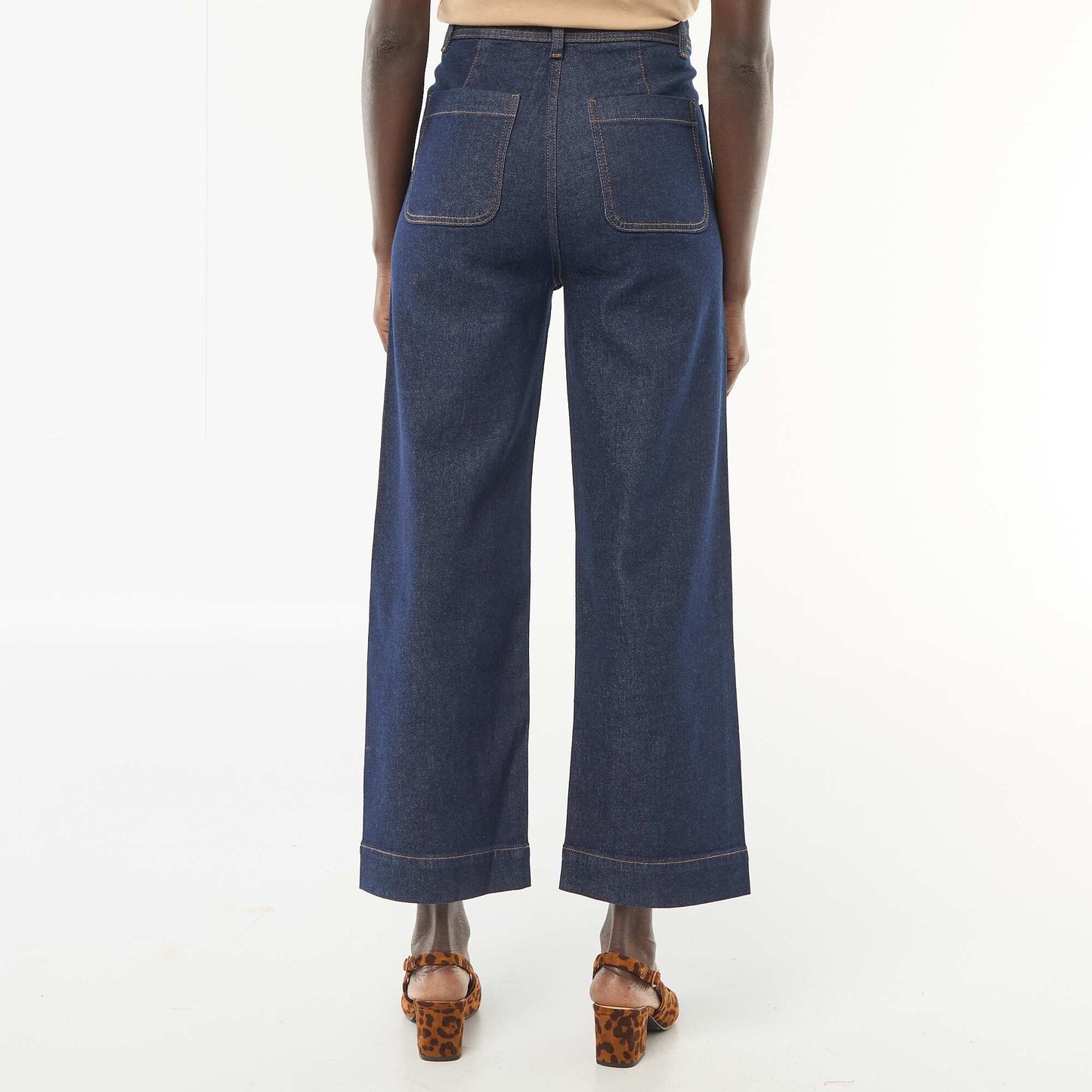 Pantalón jean cropped con botones AZUL
