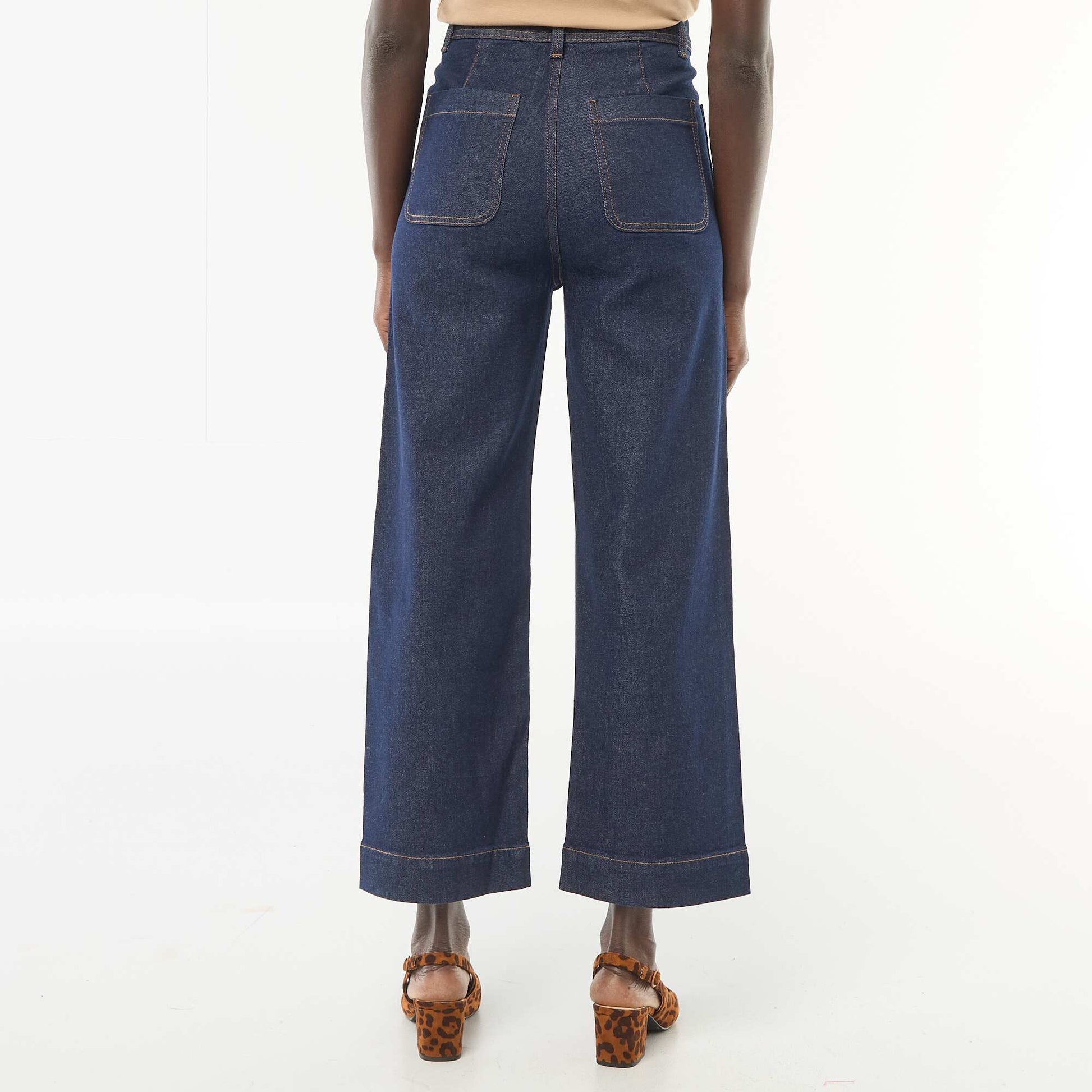 Pantalón jean cropped con botones AZUL