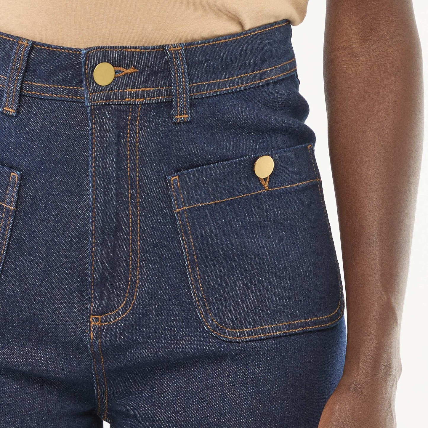 Pantalón jean cropped con botones AZUL