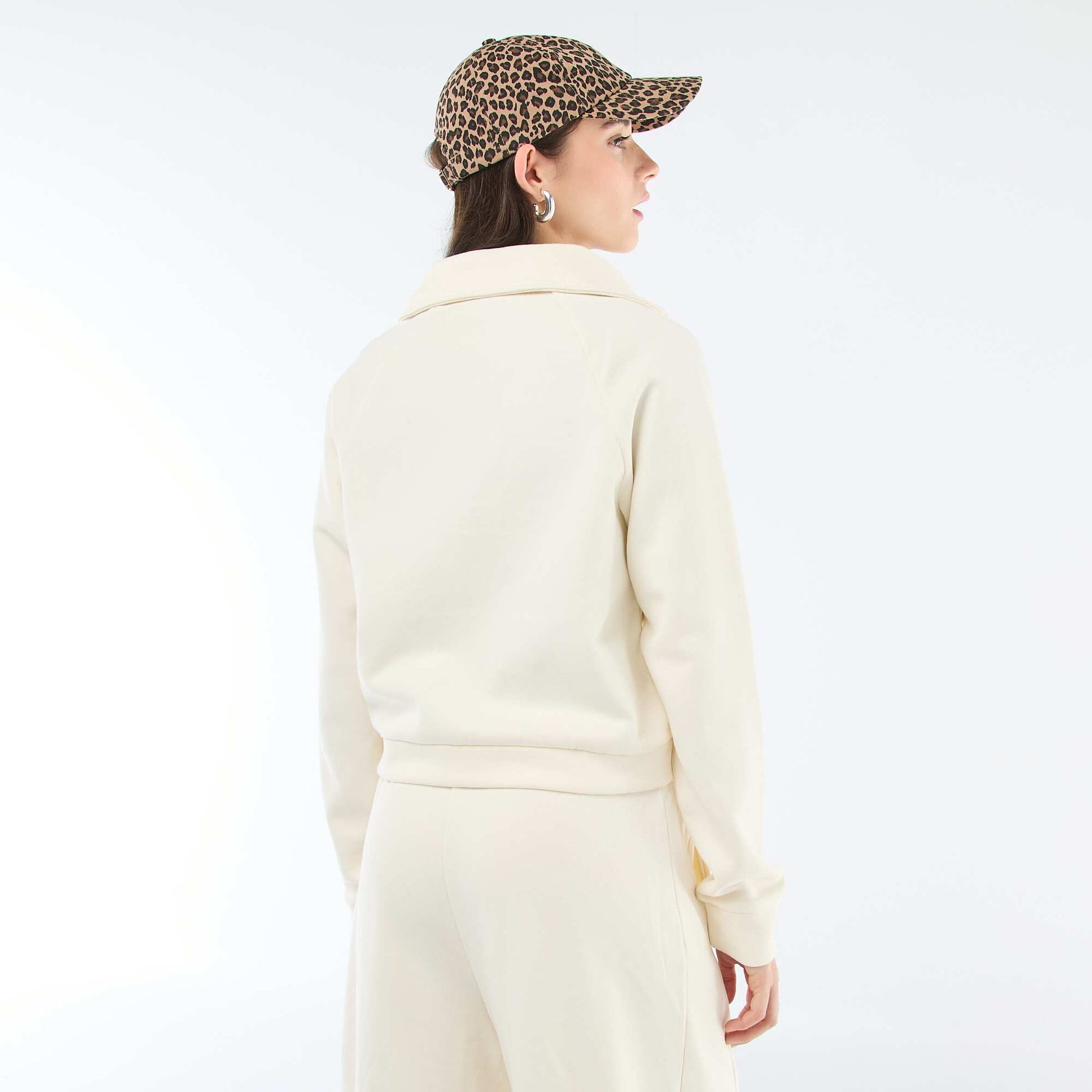 Buzo corta con cremallera y mensaje bordado BEIGE