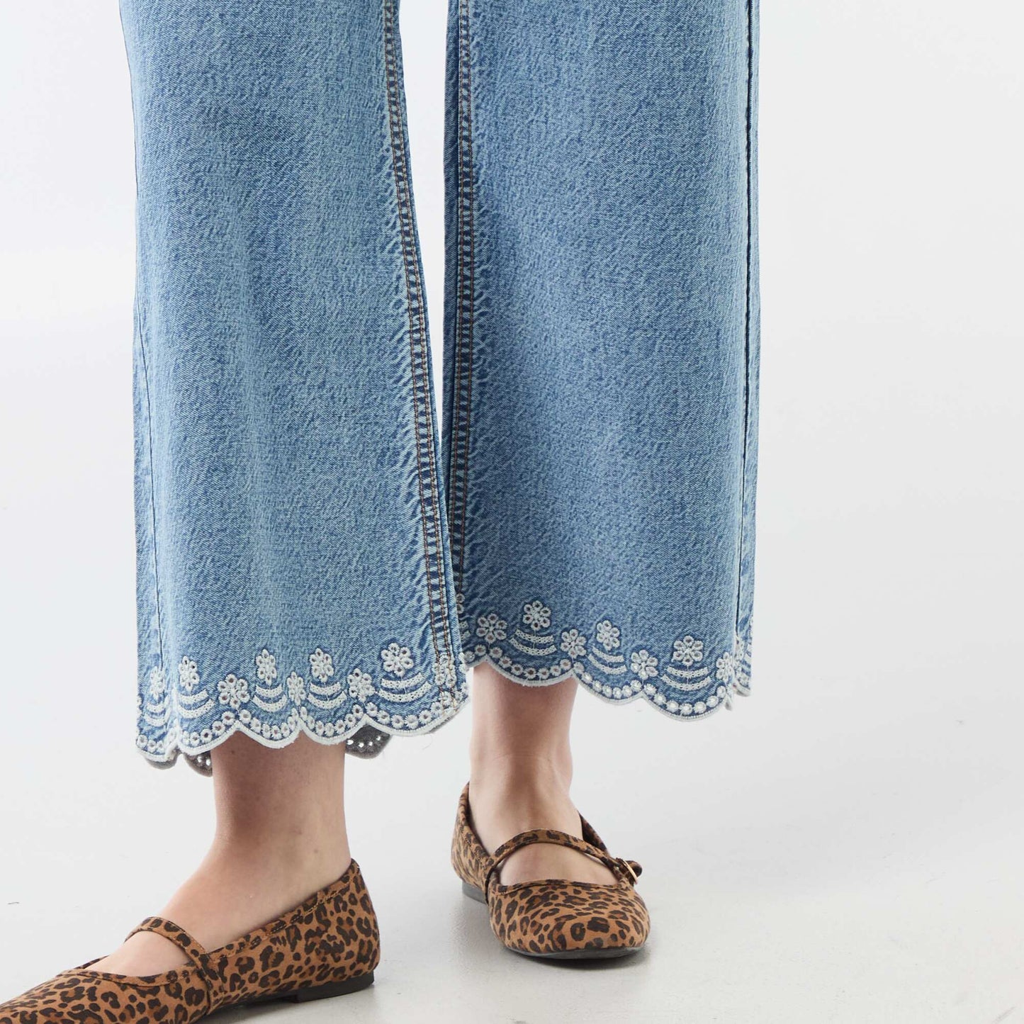 Pantalón wide leg con bolsillos de parche AZUL