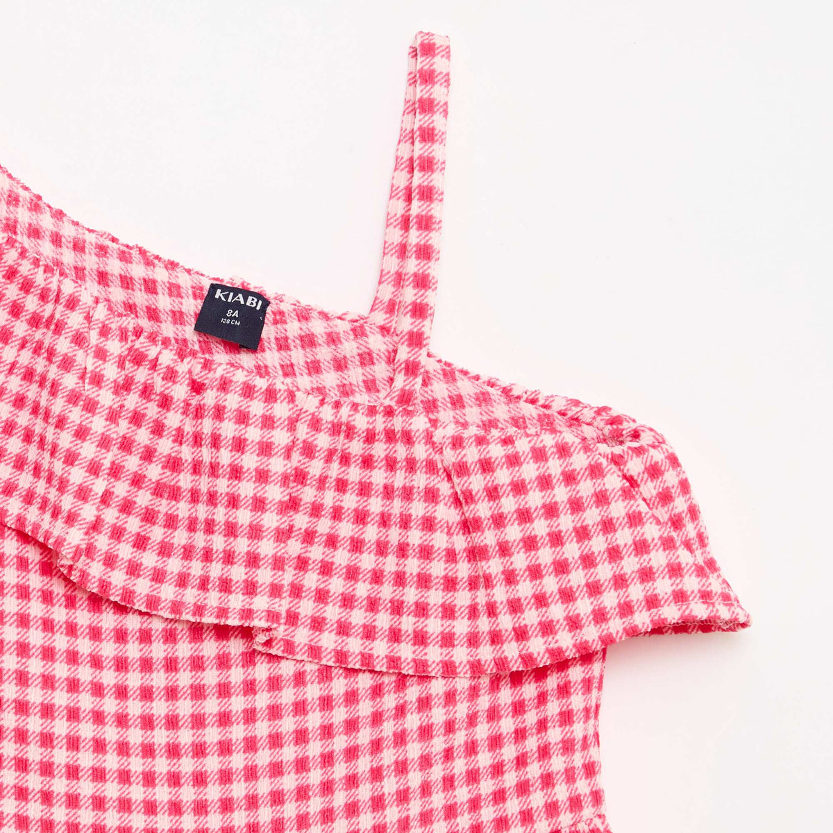Vestido con cuello asimétrico con volantes estampado vichy ROSA