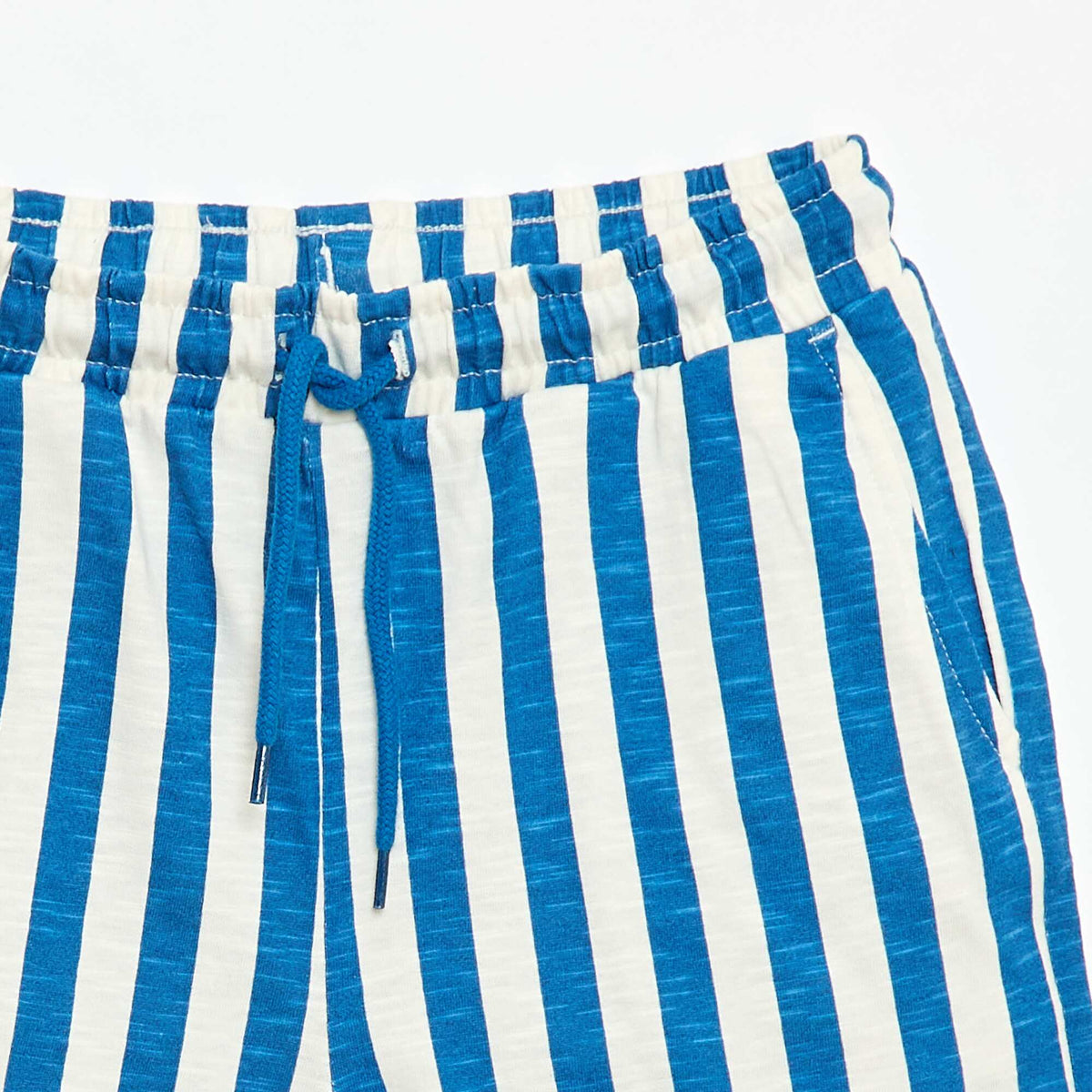 Bermuda con estampado AZUL