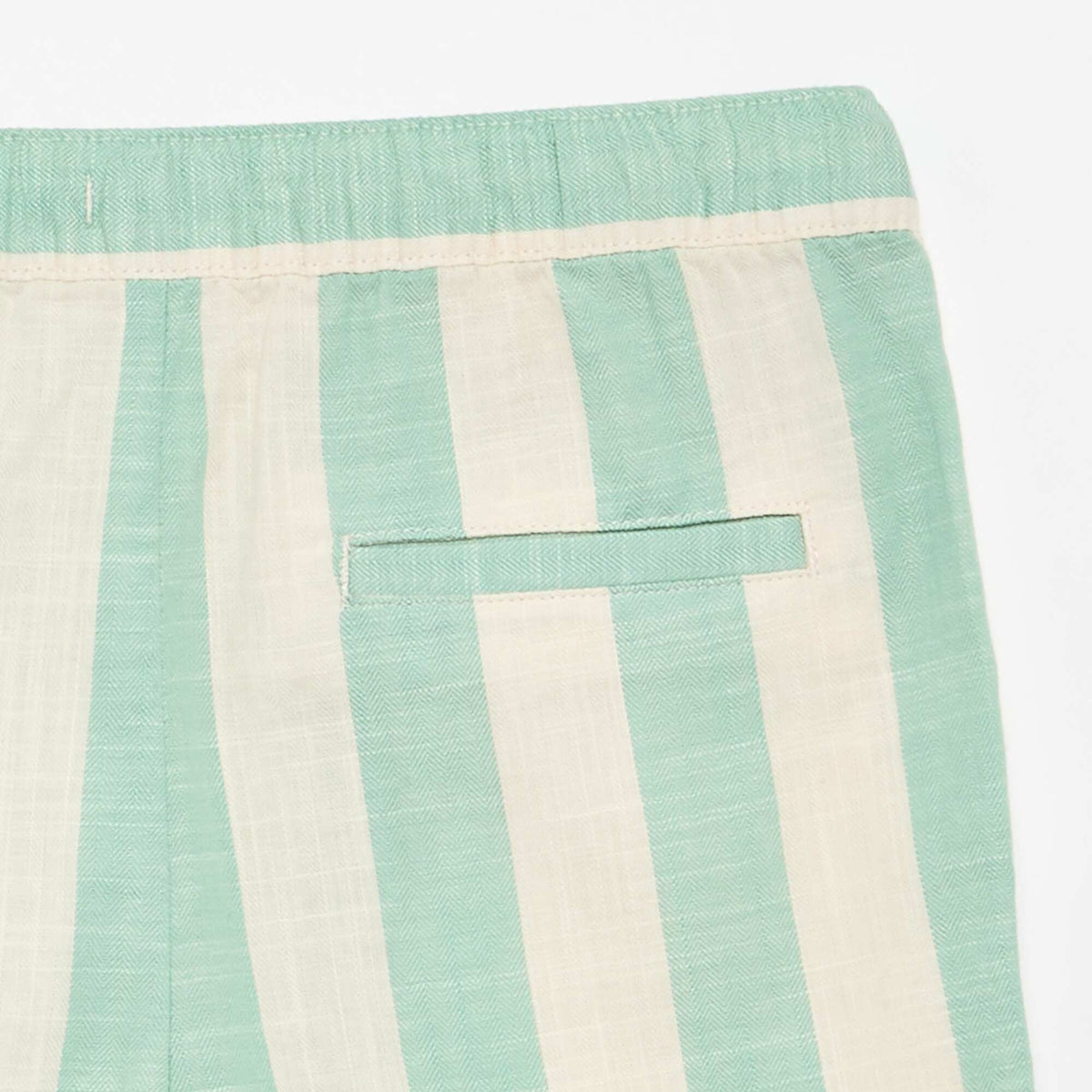 Pantalón corto de rayas y cintura elástica VERDE