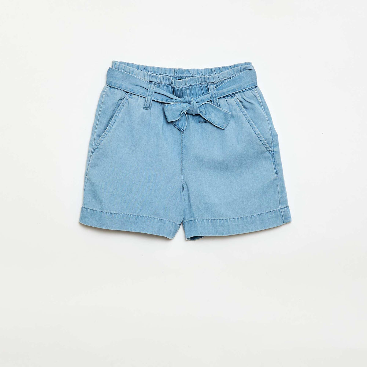 Pantalón corto con cinturón anudado AZUL