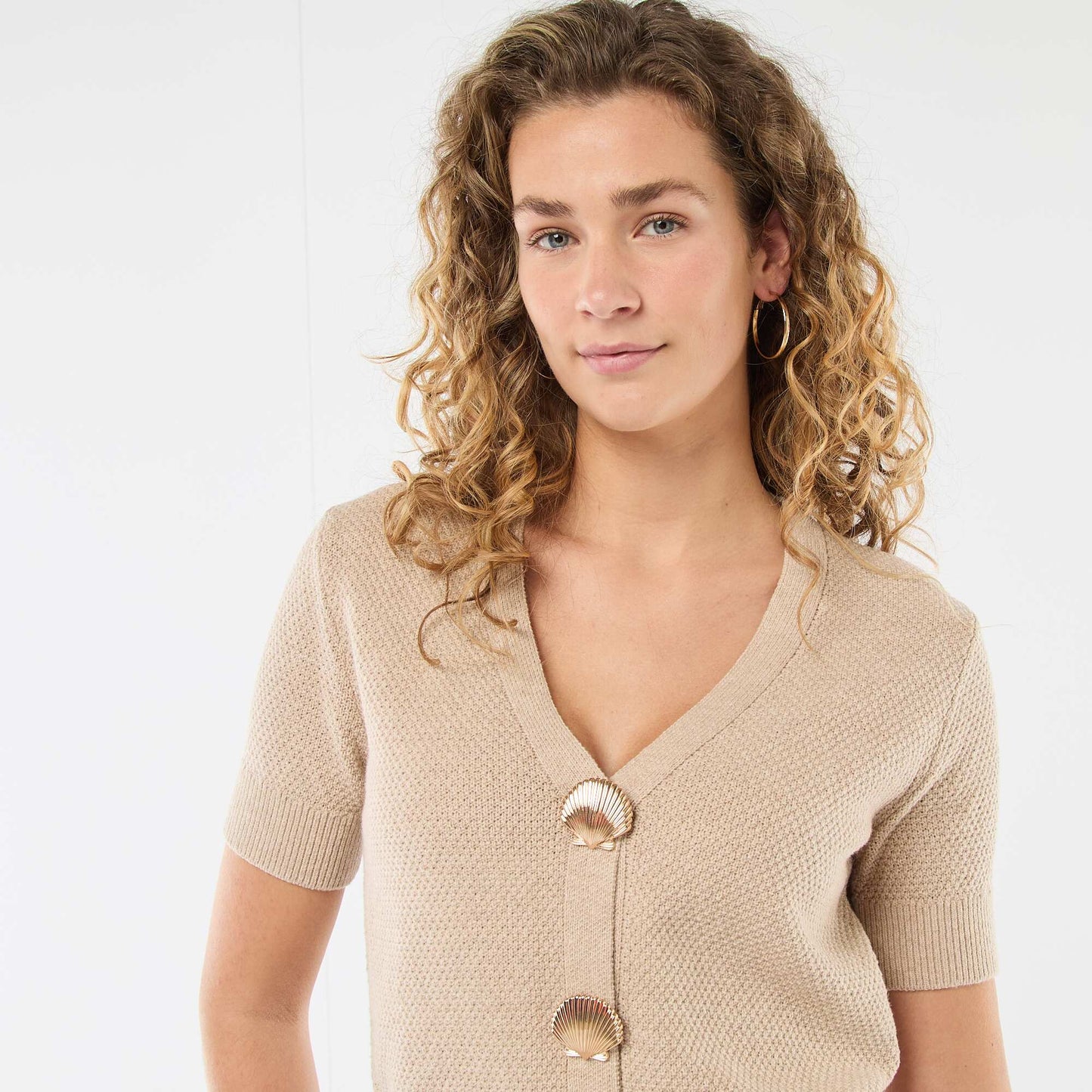 Sweater de punto de manga corta abotonado BEIGE