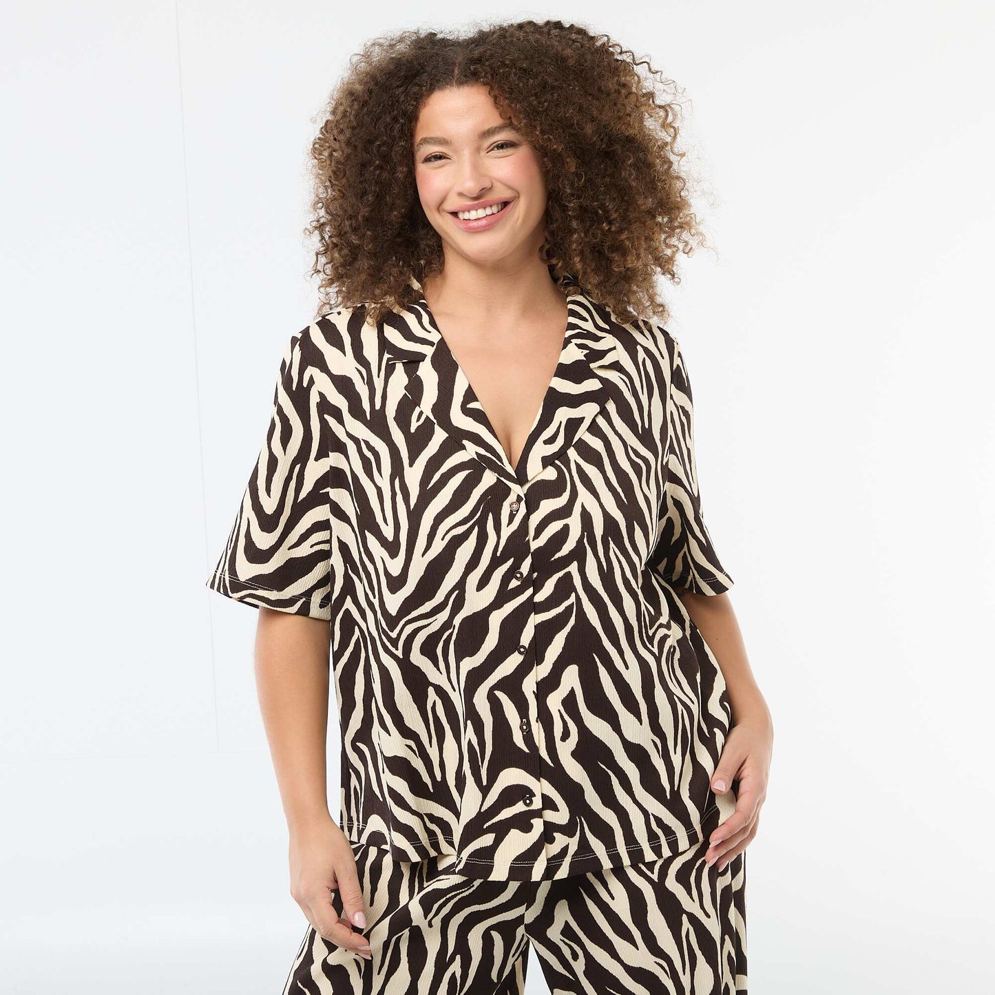 Blusa de punto crepé MARRON