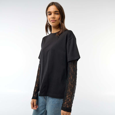 Camiseta 2 en 1 con mangas de encaje NEGRO