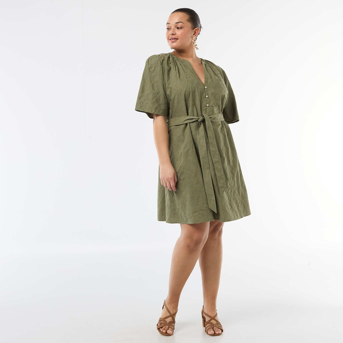 Vestido de algodón con bordado inglés VERDE