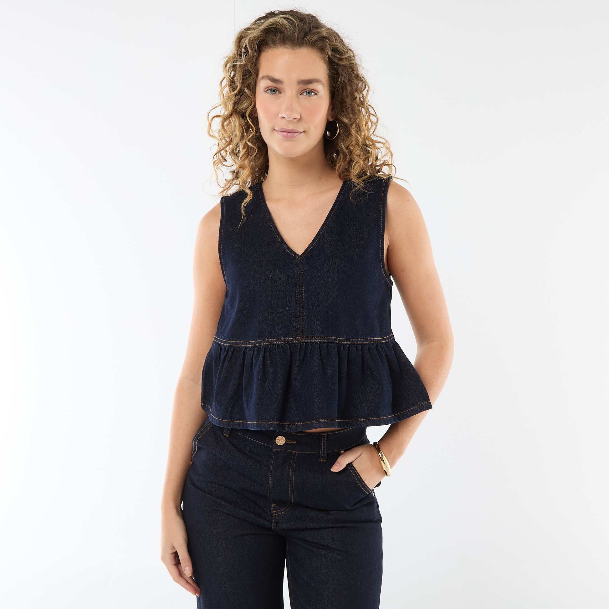 Top jean con cuello en pico AZUL