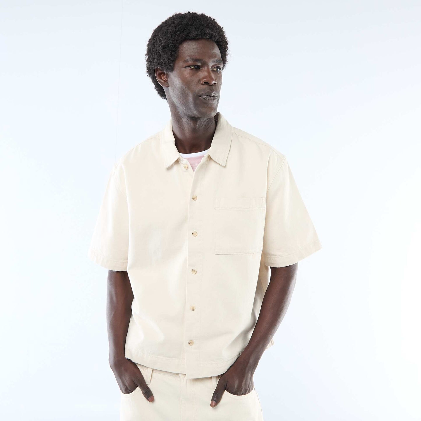 Camisa lisa vaquera de manga corta BEIGE