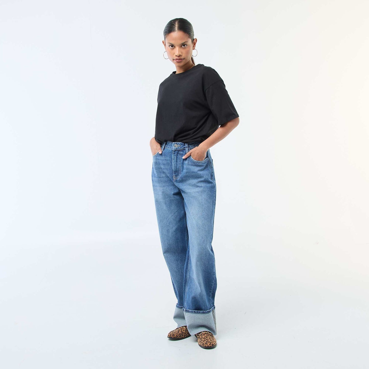 Jean regular / talle estándar con dobladillos anchos AZUL