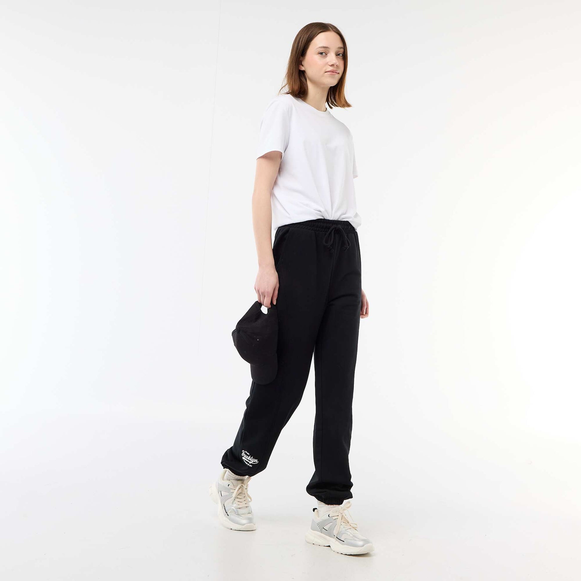 Joggers corte barrel de algodón liso NEGRO