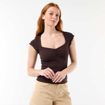 Camiseta acanalada de manga corta con mangas con volantes MARRON