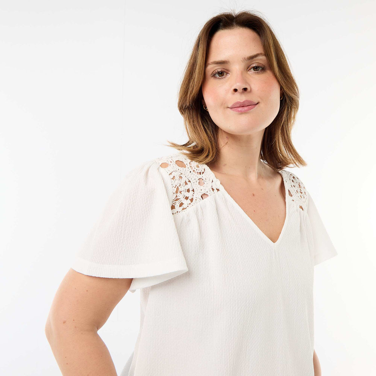 Camiseta de punto crepé y macramé BLANCO