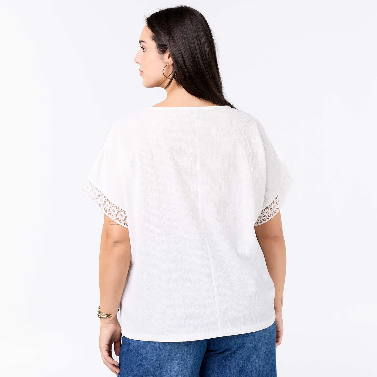 Camiseta lisa con bordado y macramé en las mangas BLANCO