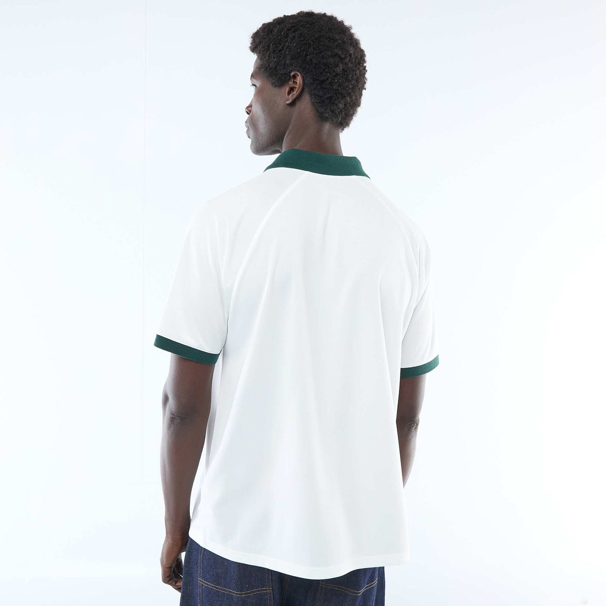 Camiseta remera estampada con mensaje BLANCO