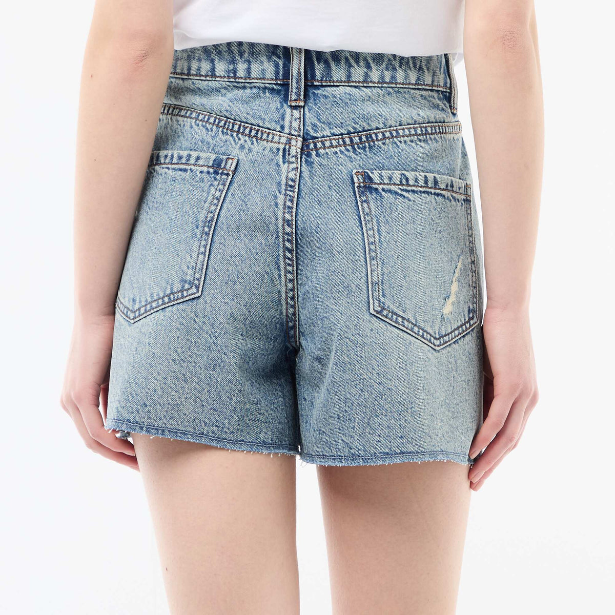 Jean corto denim efecto destroy AZUL