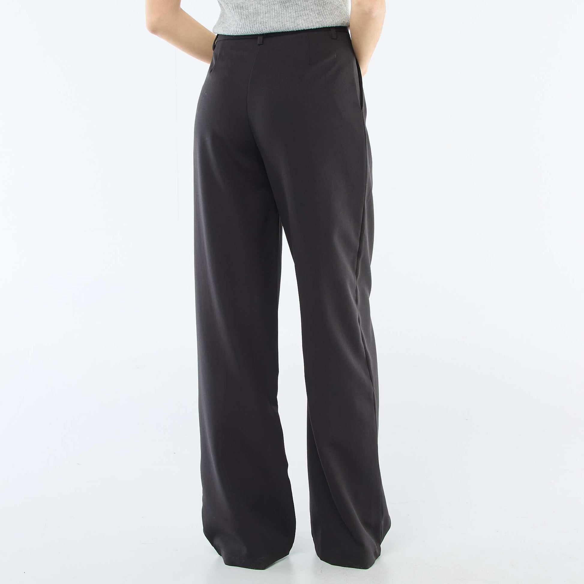 Pantalón ancho abertura asimétrica NEGRO