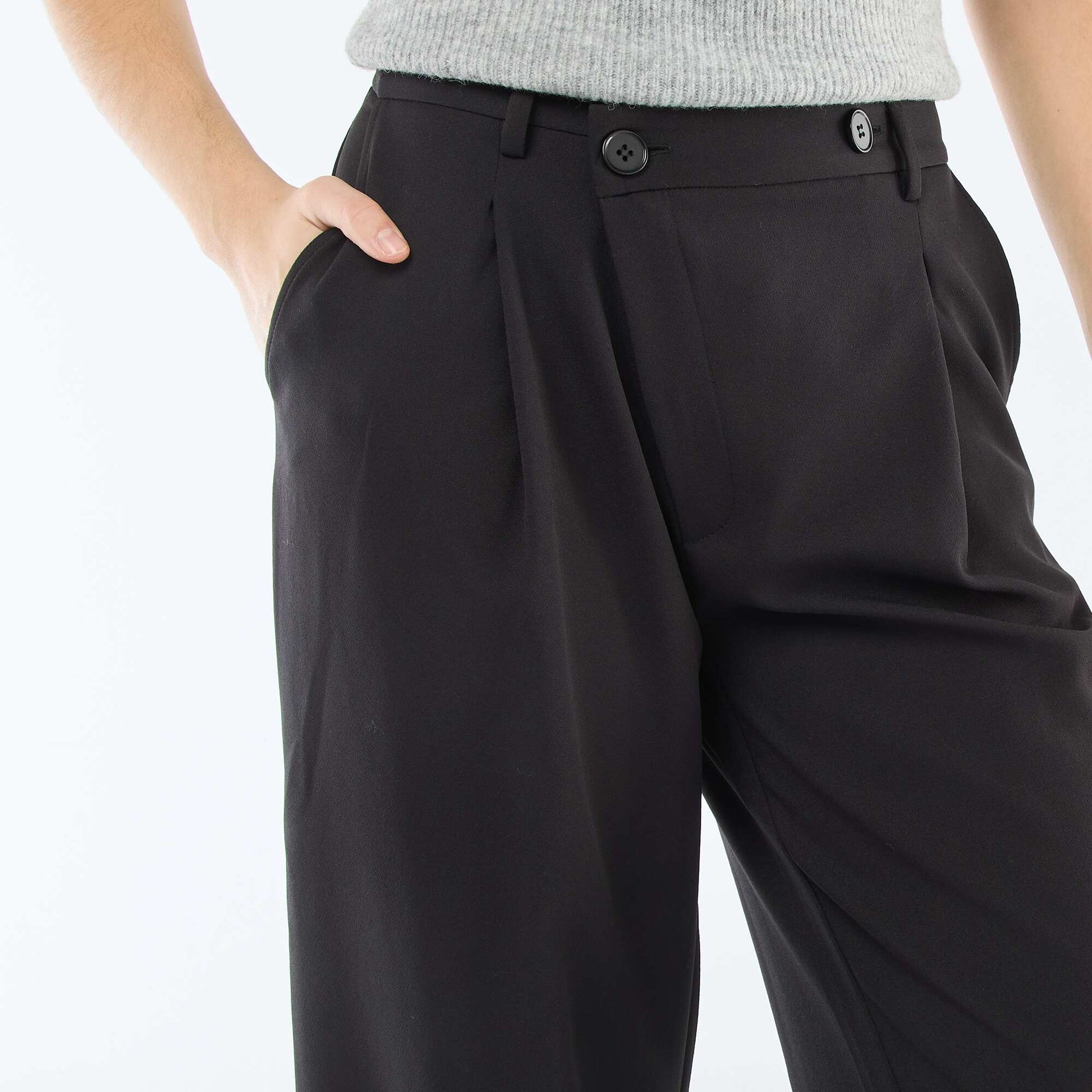 Pantalón ancho abertura asimétrica NEGRO