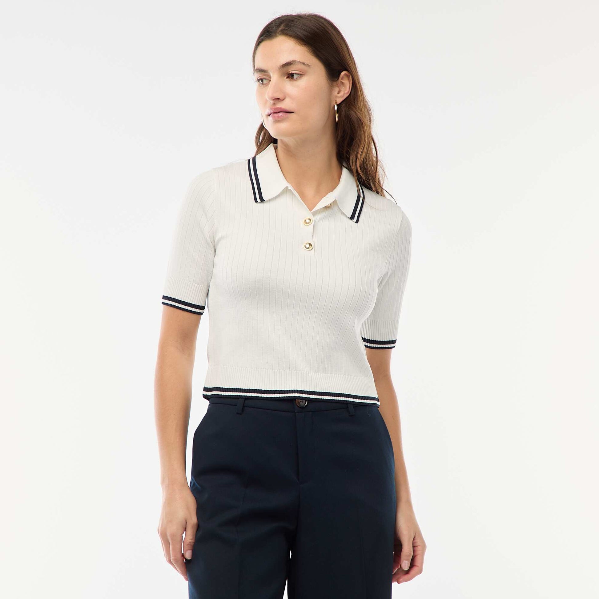 Sweater remera de canalé con botones marineros dorados BLANCO