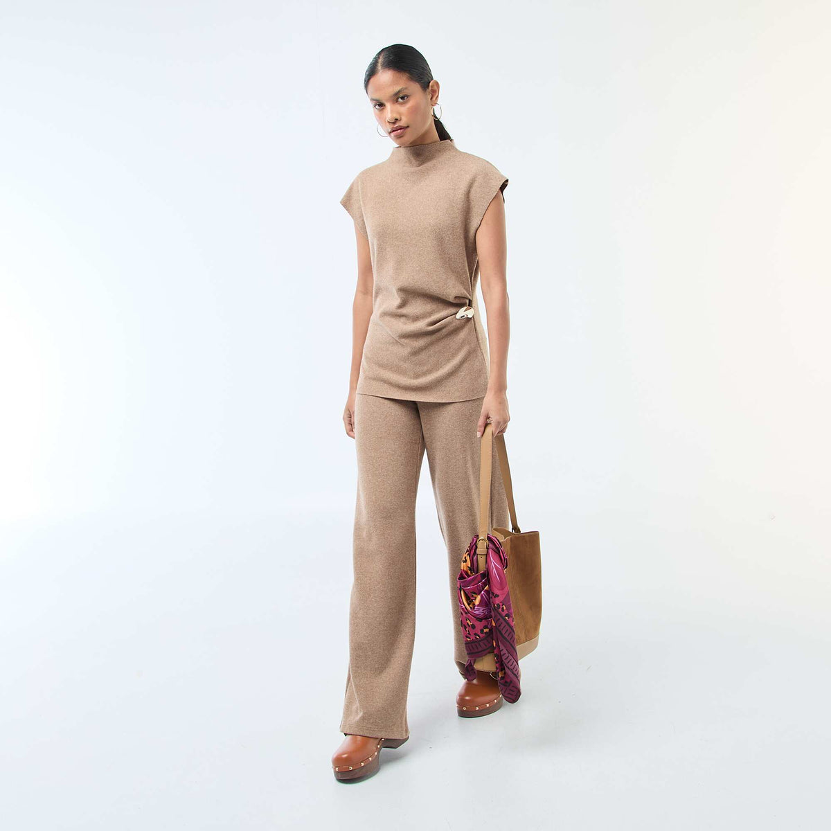 Pantalón wide leg de punto suave BEIGE