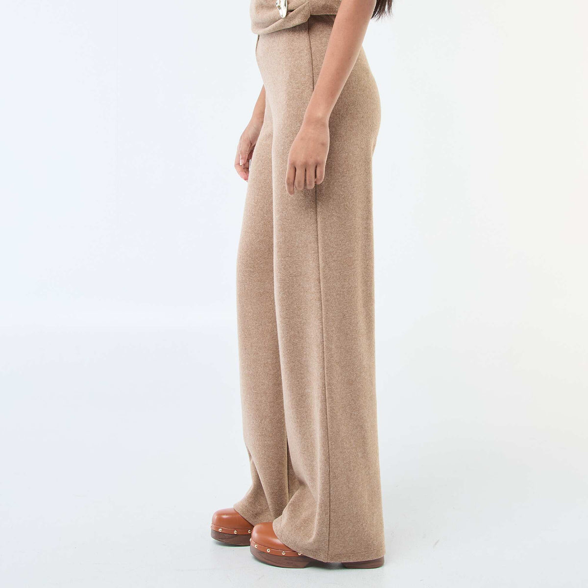 Pantalón wide leg de punto suave BEIGE