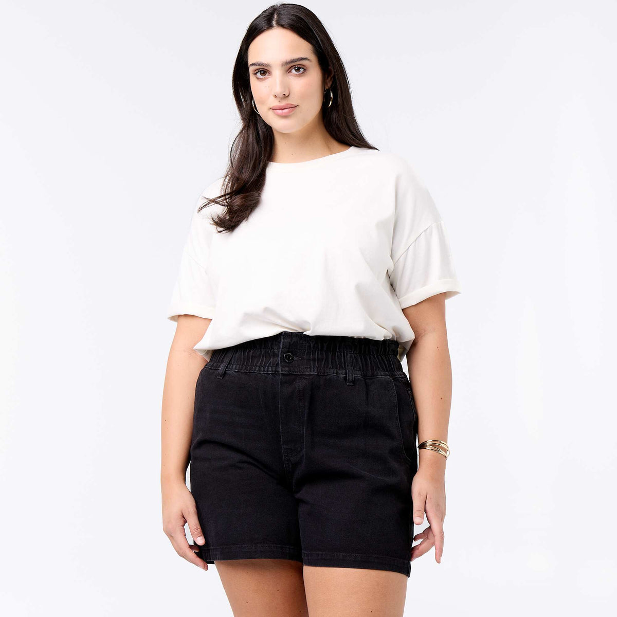 Pantalón corto jean con bolsillos GRIS